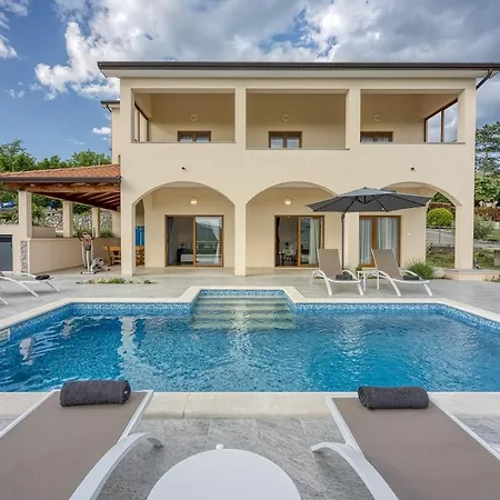 Aida With Private Pool *