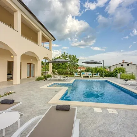 度假居 Aida With Private Pool