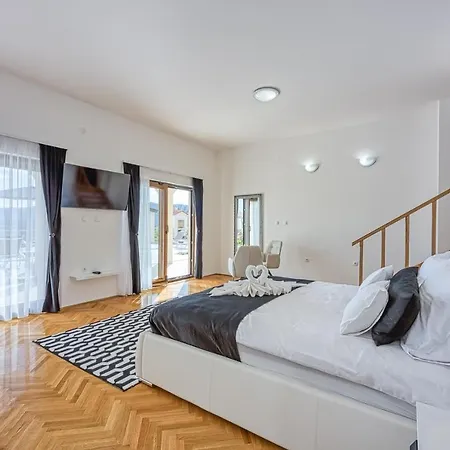 Aida With Private Pool 度假居